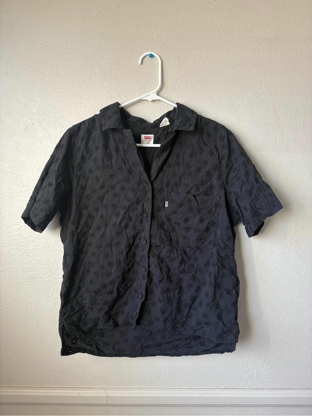 Levi's Black Eyelet Short-Sleeve Button-Down Shirt